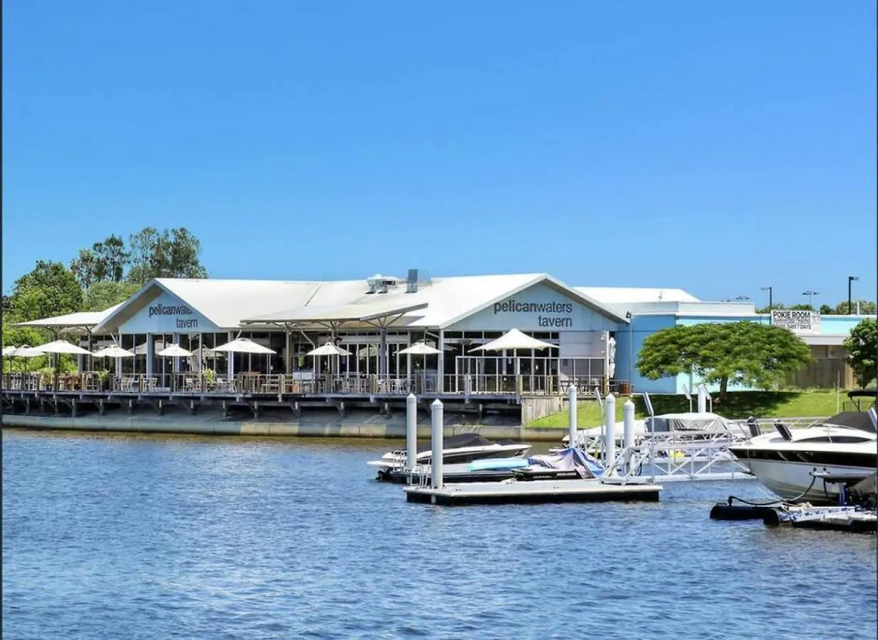Luxury Resort Style Villa Pool By Custom Bnb Hosting Pelican Waters Austrálie