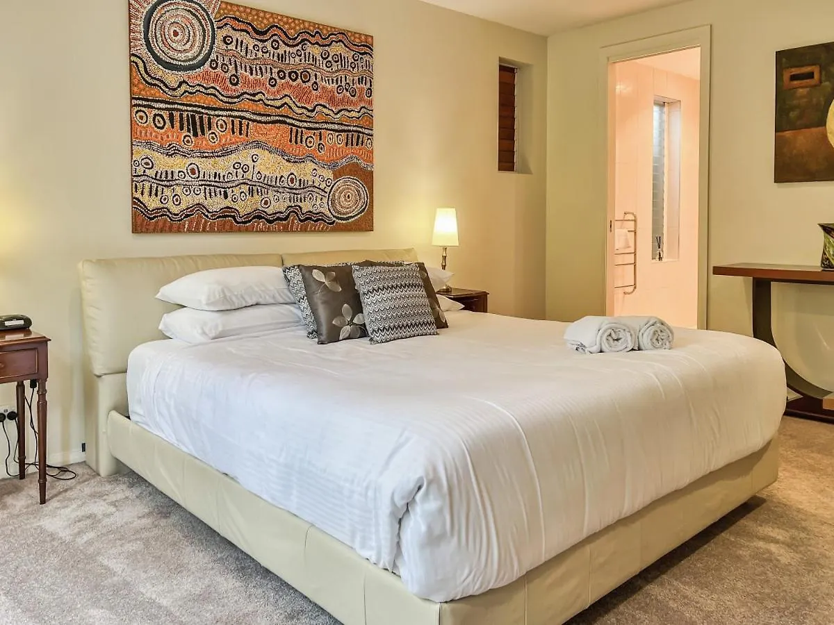 Luxury Resort Style Villa Pool By Custom Bnb Hosting Pelican Waters